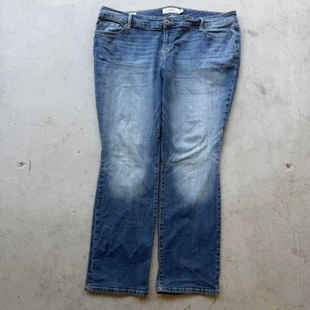 Torrid Barely Boot Jeans Women's 20R Medium Wash Stretch Denim 31.5